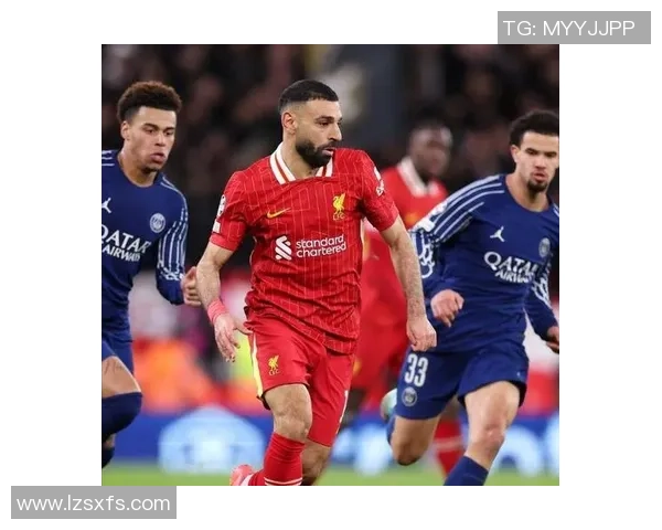 中超激战：里昂狂胜巴黎圣日耳曼6比2神扑瞬间引发全场欢呼